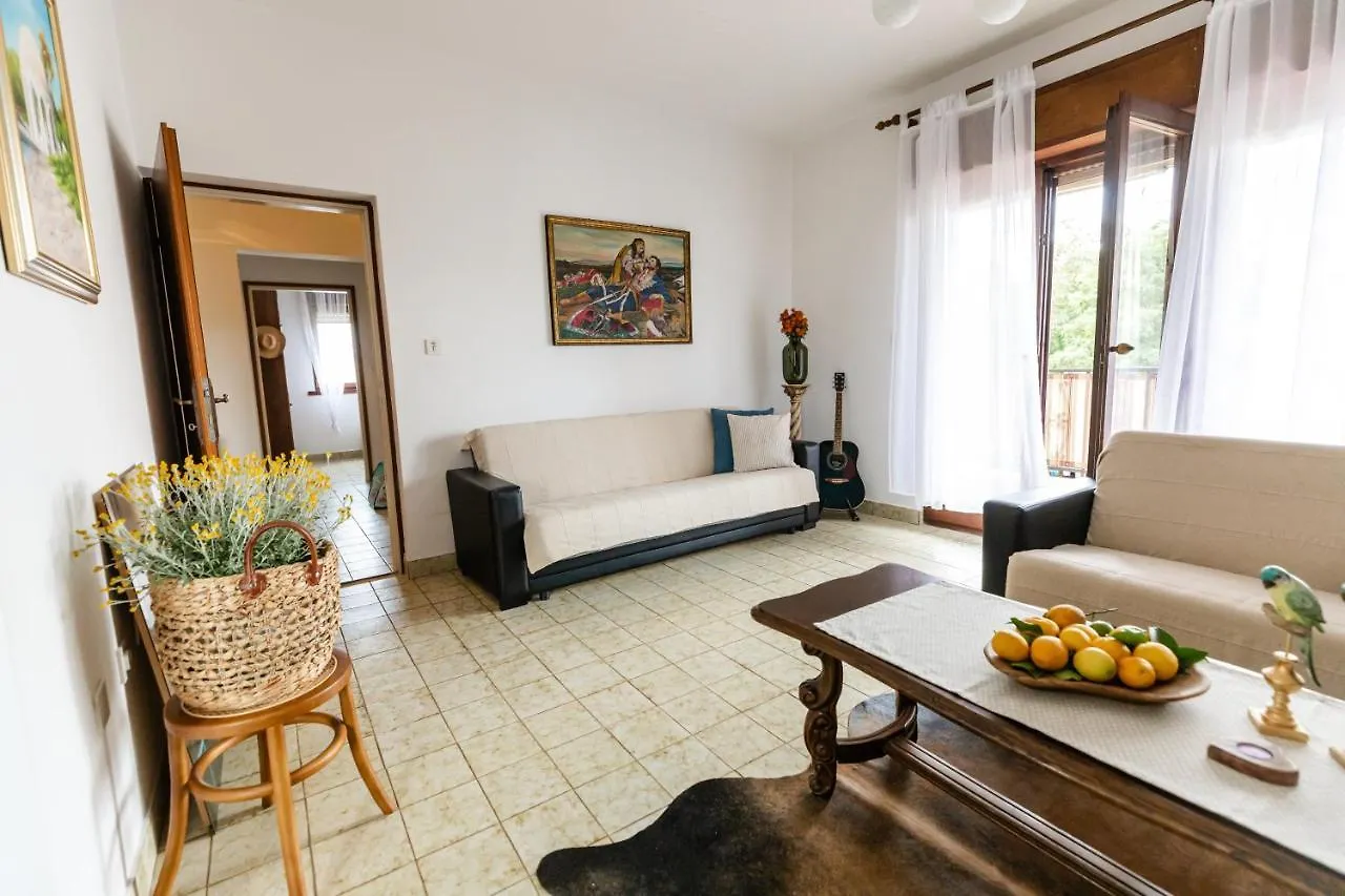 Apartment Lauma 자다르